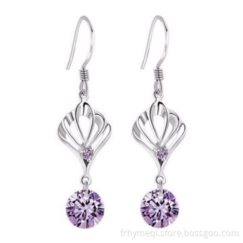 Sterling silver drop earrings with 2.6g weight
